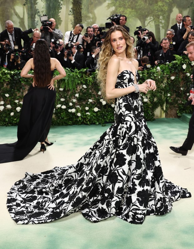 Allison Williams attends The 2024 Met Gala Celebrating "Sleeping Beauties: Reawakening Fashion" at The Metropolitan Museum of Art on May 06, 2024 in New York City. 