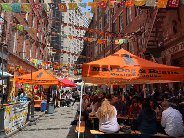 Stone Street's Cinco de Mayo Street Festival (Courtesy of stonestreetnyc.com)